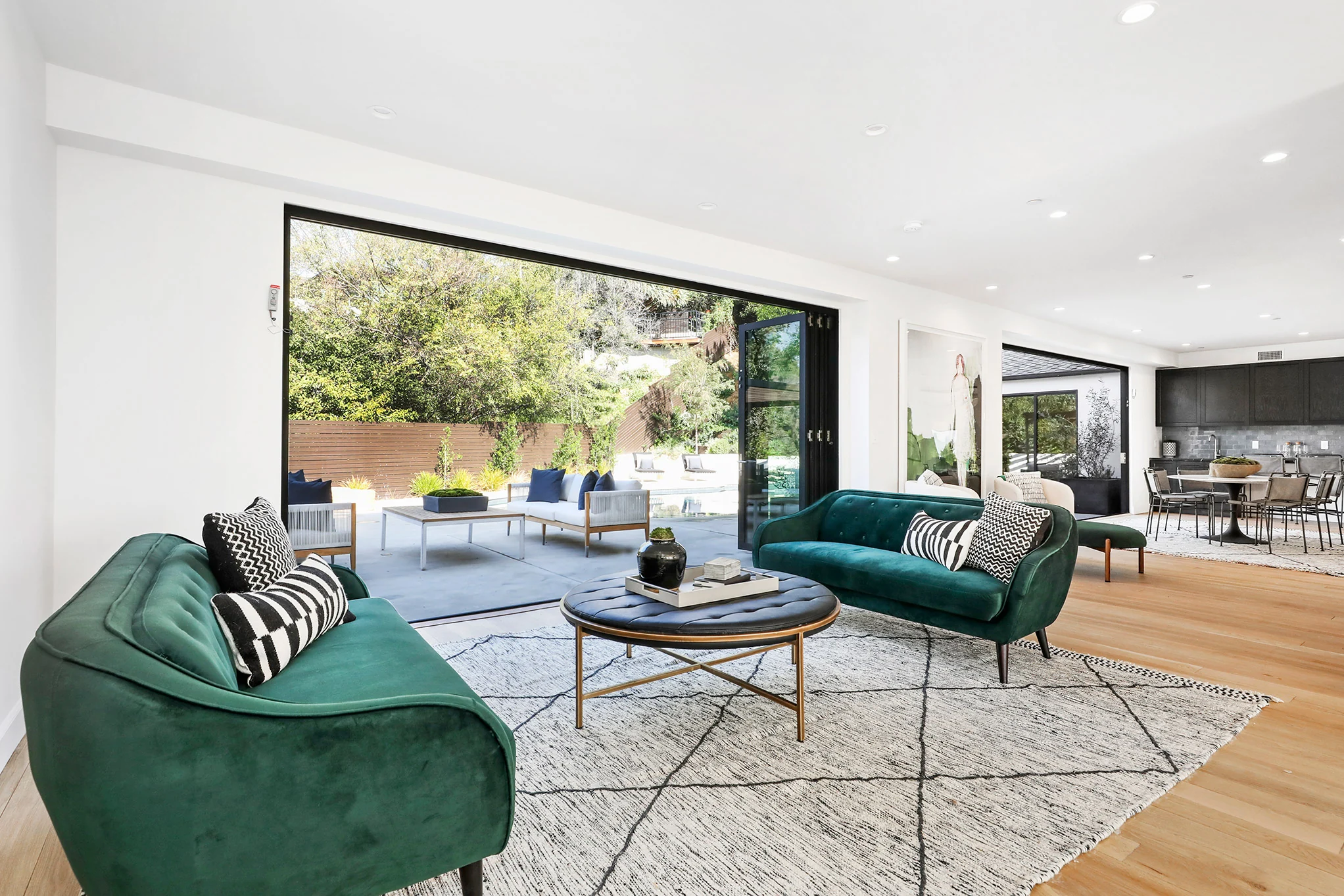 Cromwell Residence — Los Angeles, California photograph 6